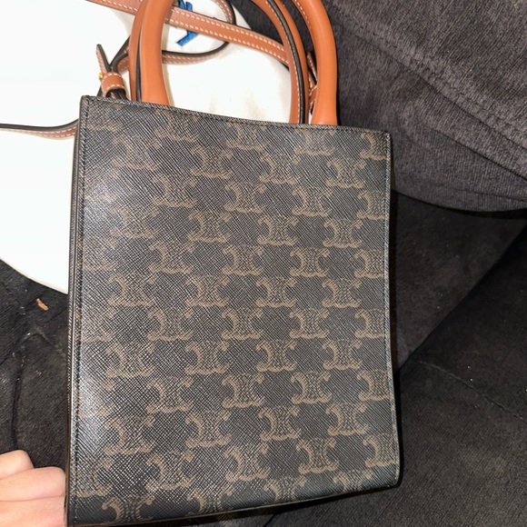 Celine Vertical Mini Cabas Triomphe Excellent condition with strap authentic - Picture 6 of 13